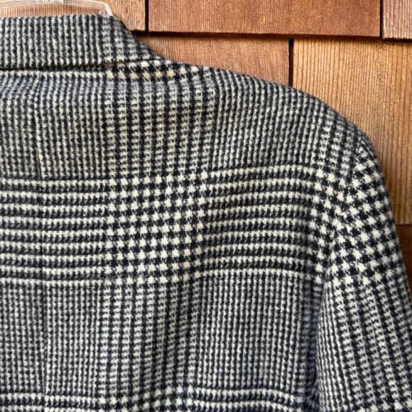 Vintage Evan Picone Black and Cream Plaid Wool Double Breasted Blazer in Large - Picture 11 of 11
